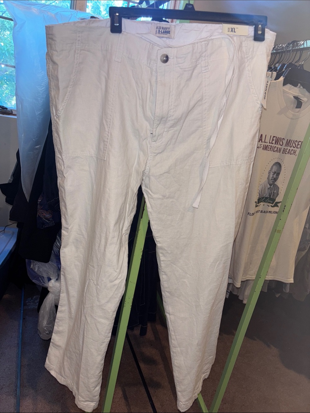 Old Navy Men’s White Drawstring Casual Chinos